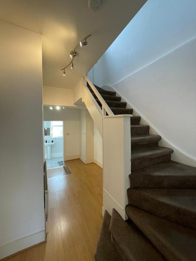 Amazing 3 Bedroom Flat Minutes From Tower Bridge Лондон Экстерьер фото
